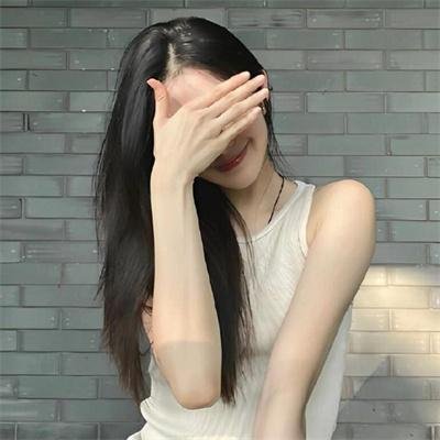 他的模样